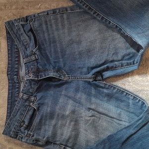 Low rise jeans